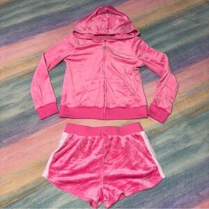 Juicy Couture Pink Velour track set Girls Hoodie and shorts set size 8 / 10